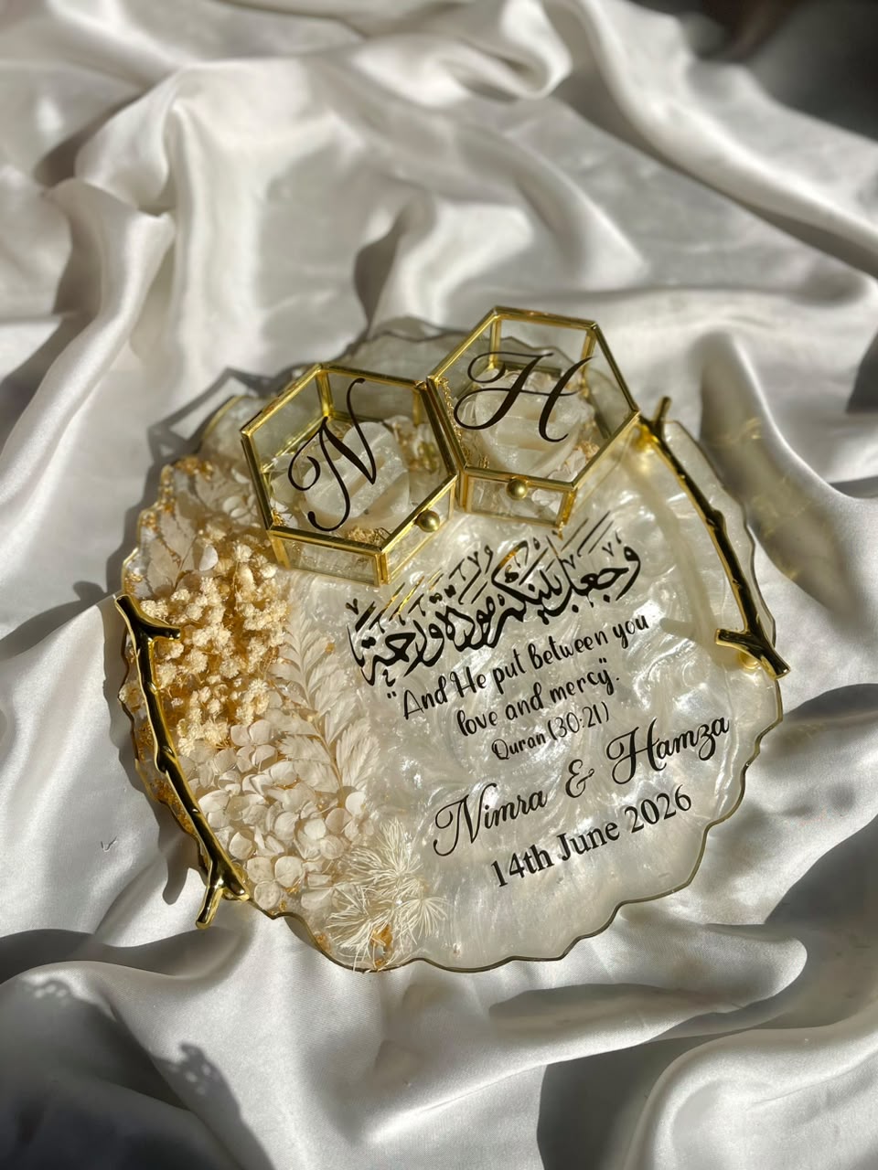 Dried White & Beige Petals Ring tray with Glass Ring boxes