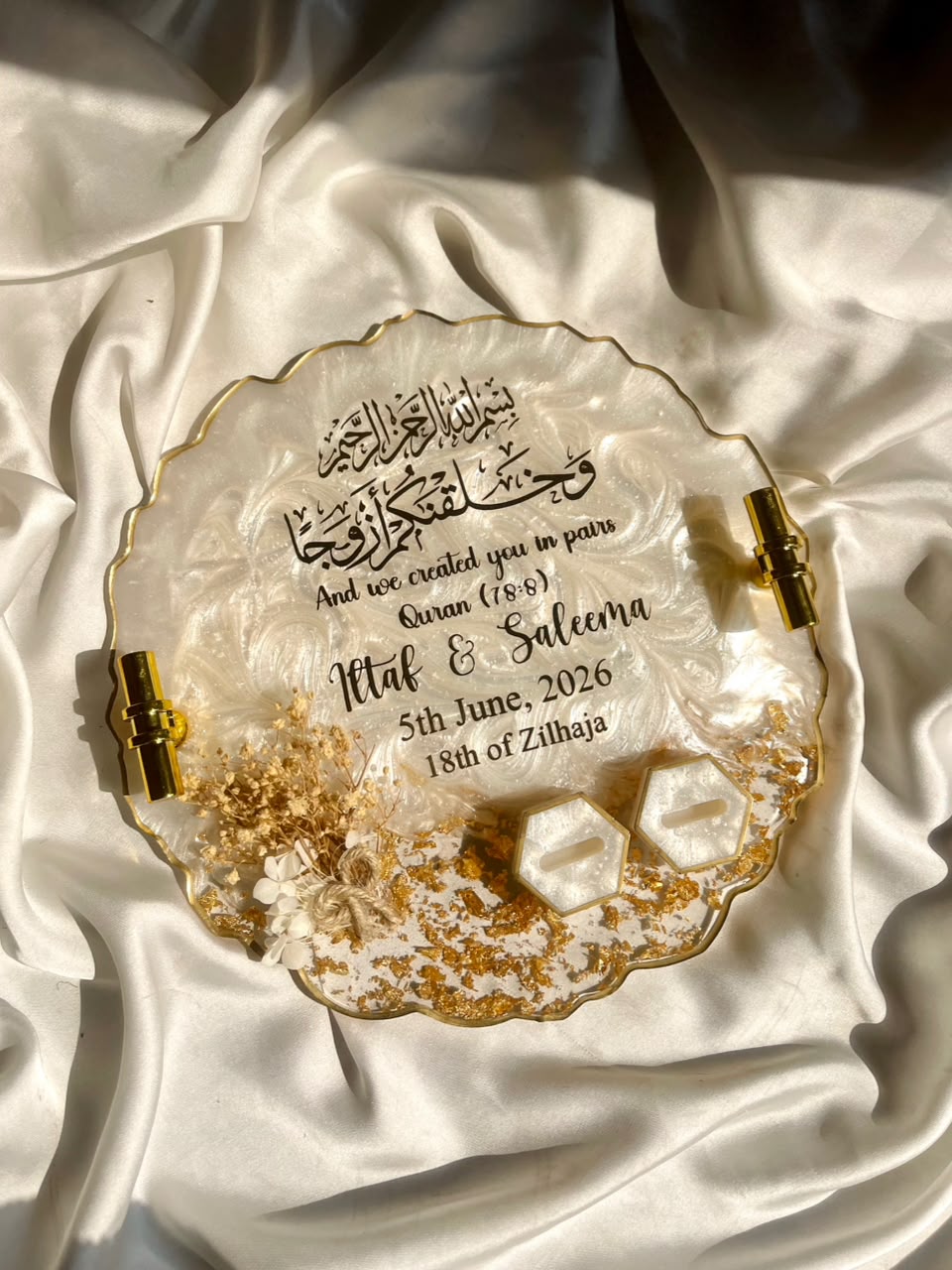 Bouquet Gold Flakes Ring Tray with handles - Image 2