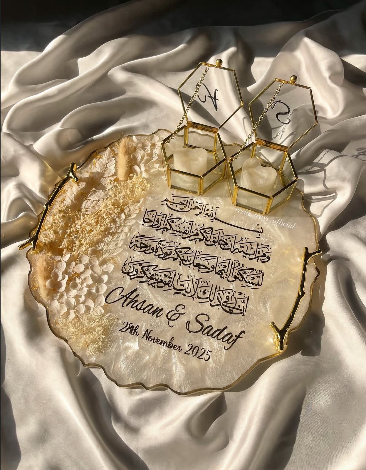 Largest white ' Gold Dried floral Ring Tray with Glass Ring boxes - Image 3