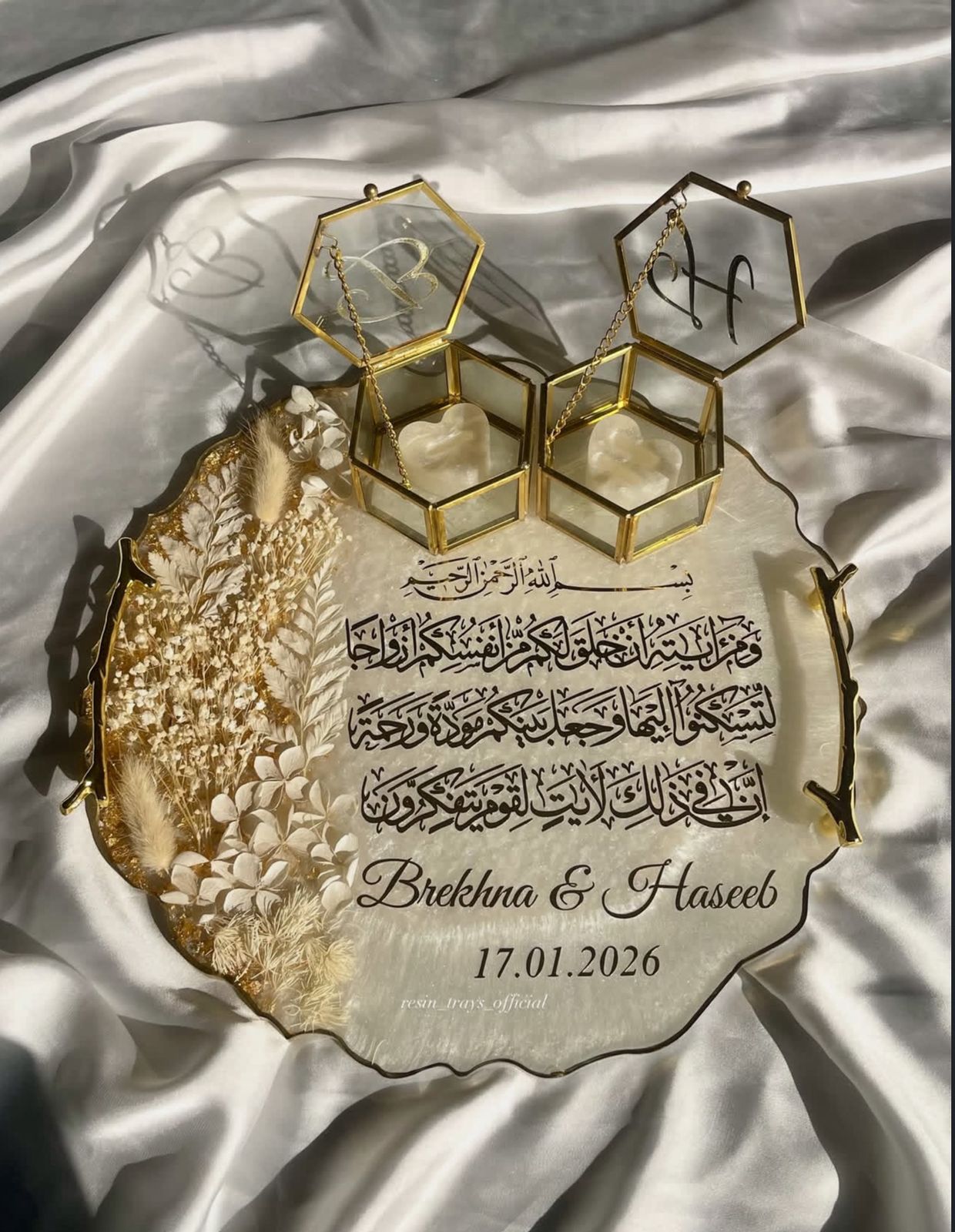 Largest white ' Gold Dried floral Ring Tray with Glass Ring boxes - Image 2