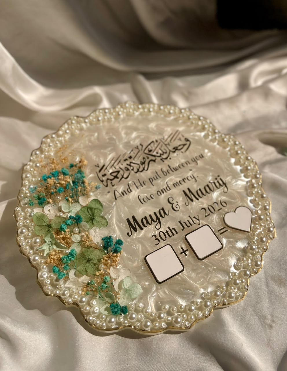 Sage ' Gold ' White floral thumb impression tray with pearl boundary - Image 3
