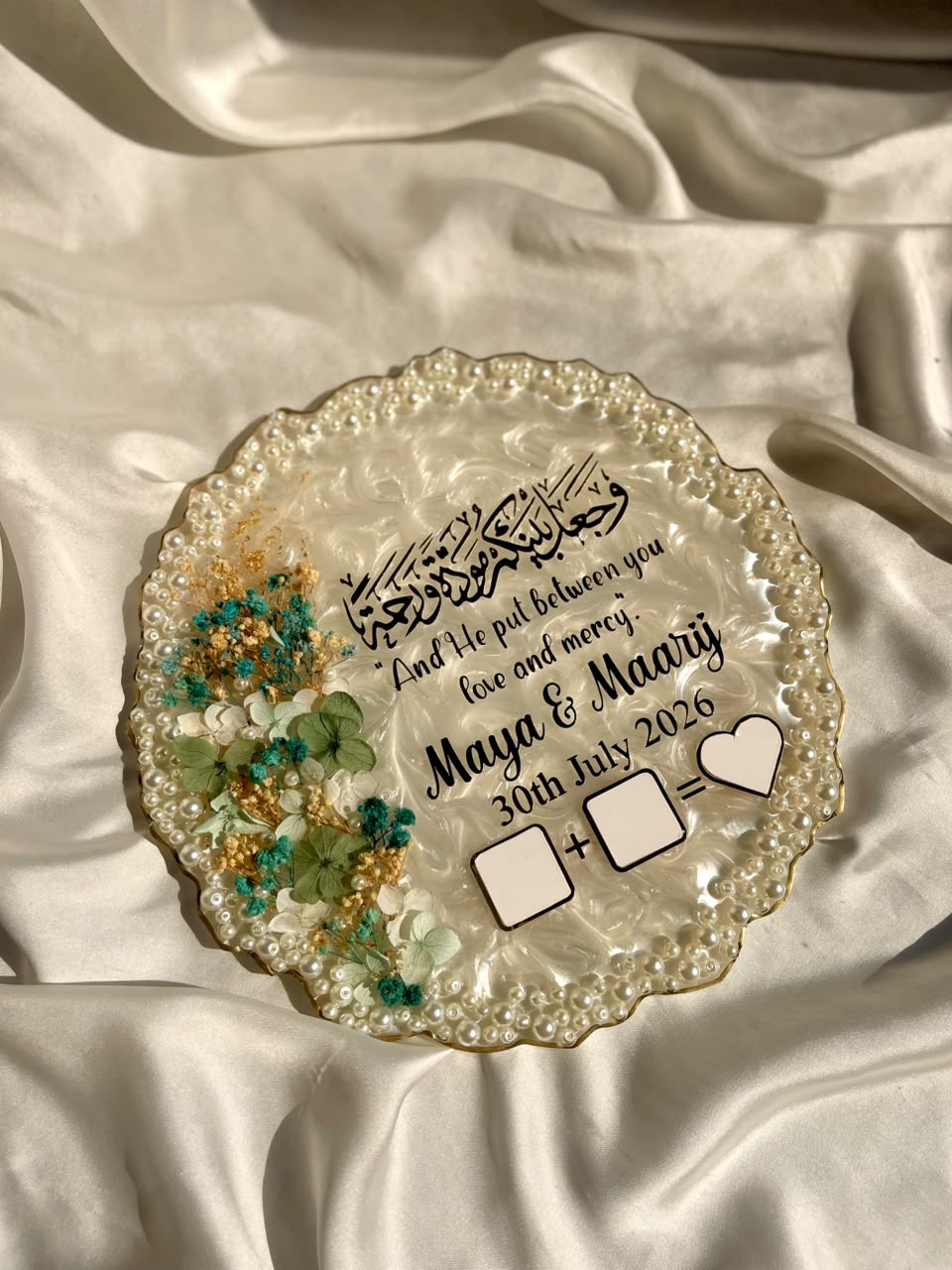Sage ' Gold ' White floral thumb impression tray with pearl boundary - Image 2