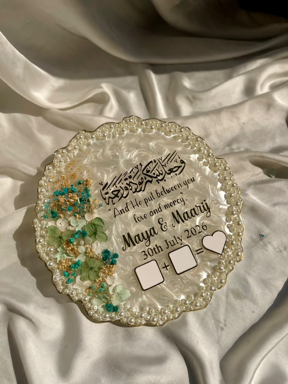 Sage ' Gold ' White floral thumb impression tray with pearl boundary